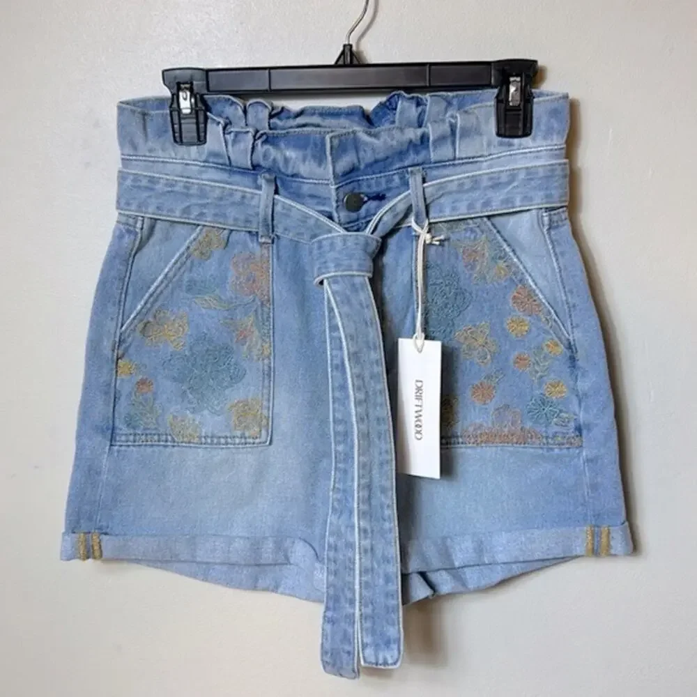 NWT Driftwood Paperbag High Rise embroidered pocket tie waist jean shorts, 26